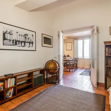 Guesthost - Mercato Di Sant'ambrogio Cozy *