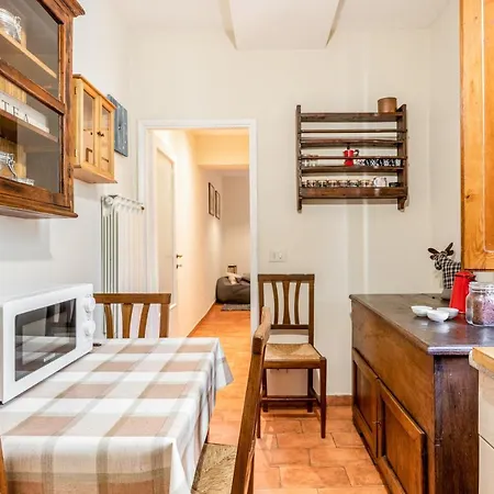 Apartment Guesthost - Mercato Di Sant'ambrogio Cozy *