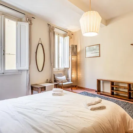 Guesthost - Mercato Di Sant'ambrogio Cozy Apartment *