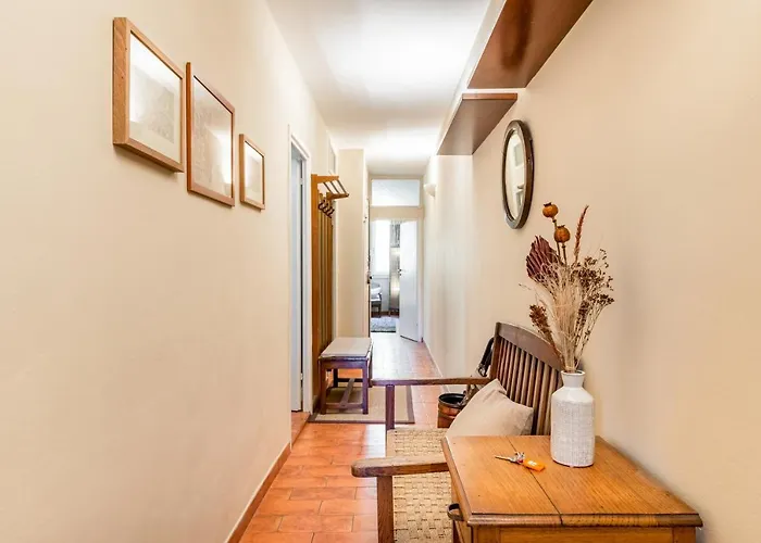 Guesthost - Mercato Di Sant'ambrogio Cozy Apartment